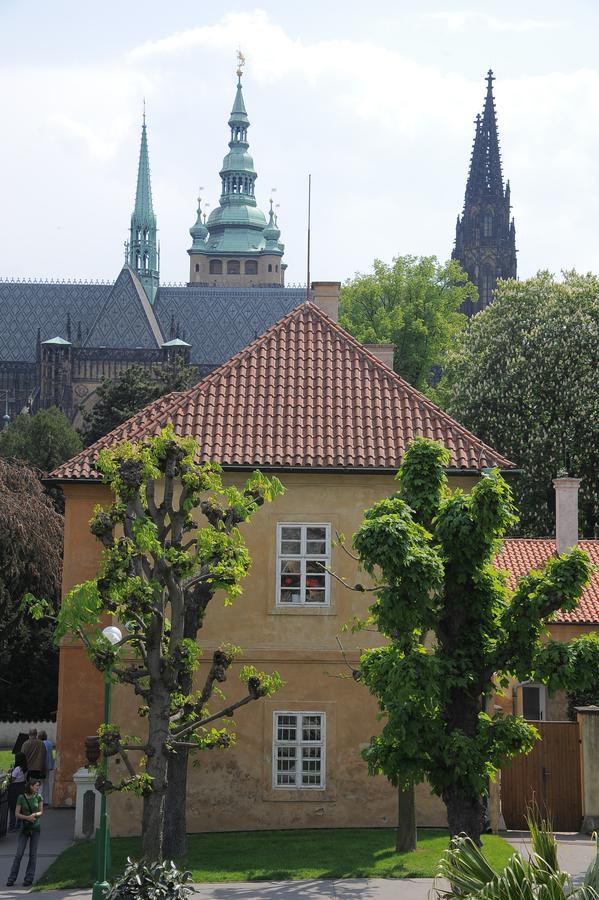 Cisarka Apartments Prag Exteriör bild